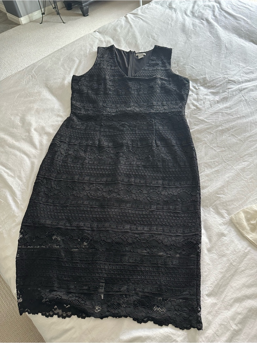 H&M Black Lace Midi Dress with V-Neck, size large - Picture 6 of 15